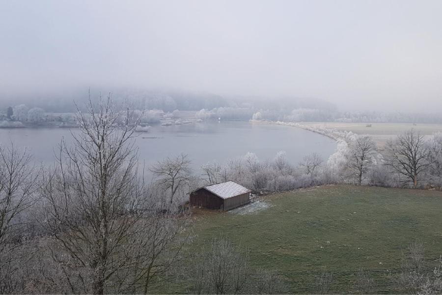 Stille X Weite - Hochwertige Wohnung Mit See-Panorama Kronburg Exterior foto